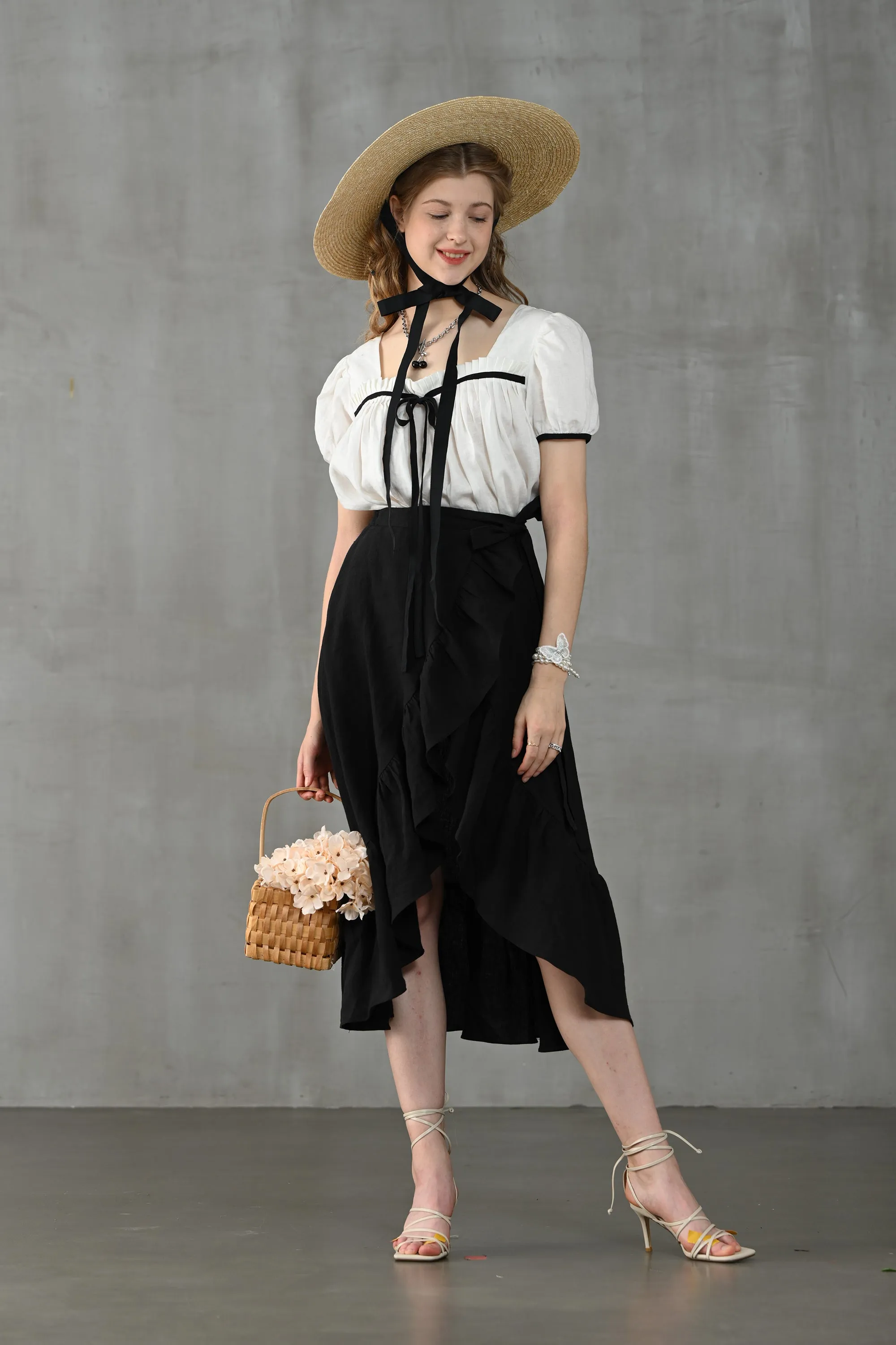 Clover 32 | Wrap linen skirt in black/white