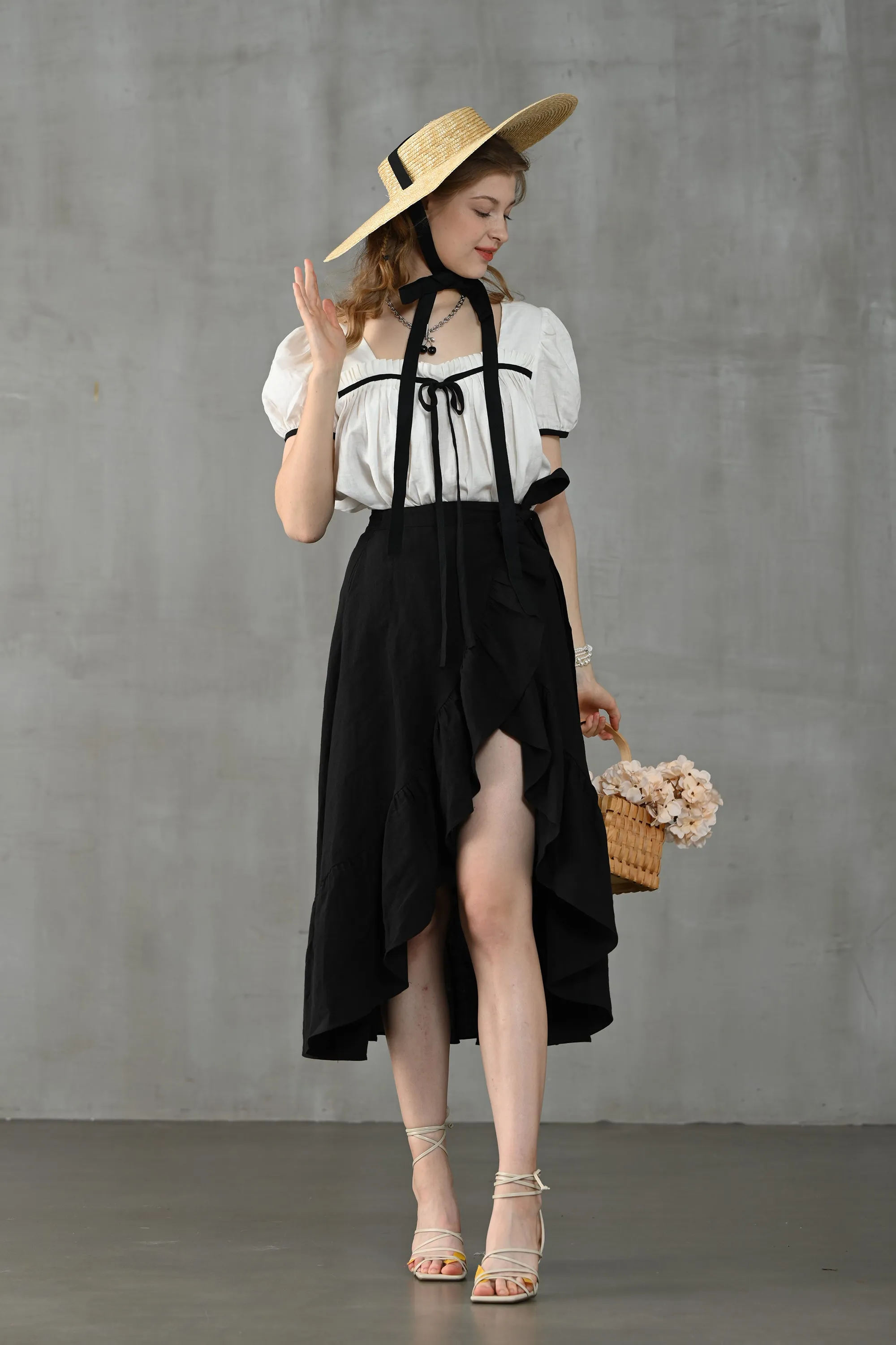 Clover 32 | Wrap linen skirt in black/white