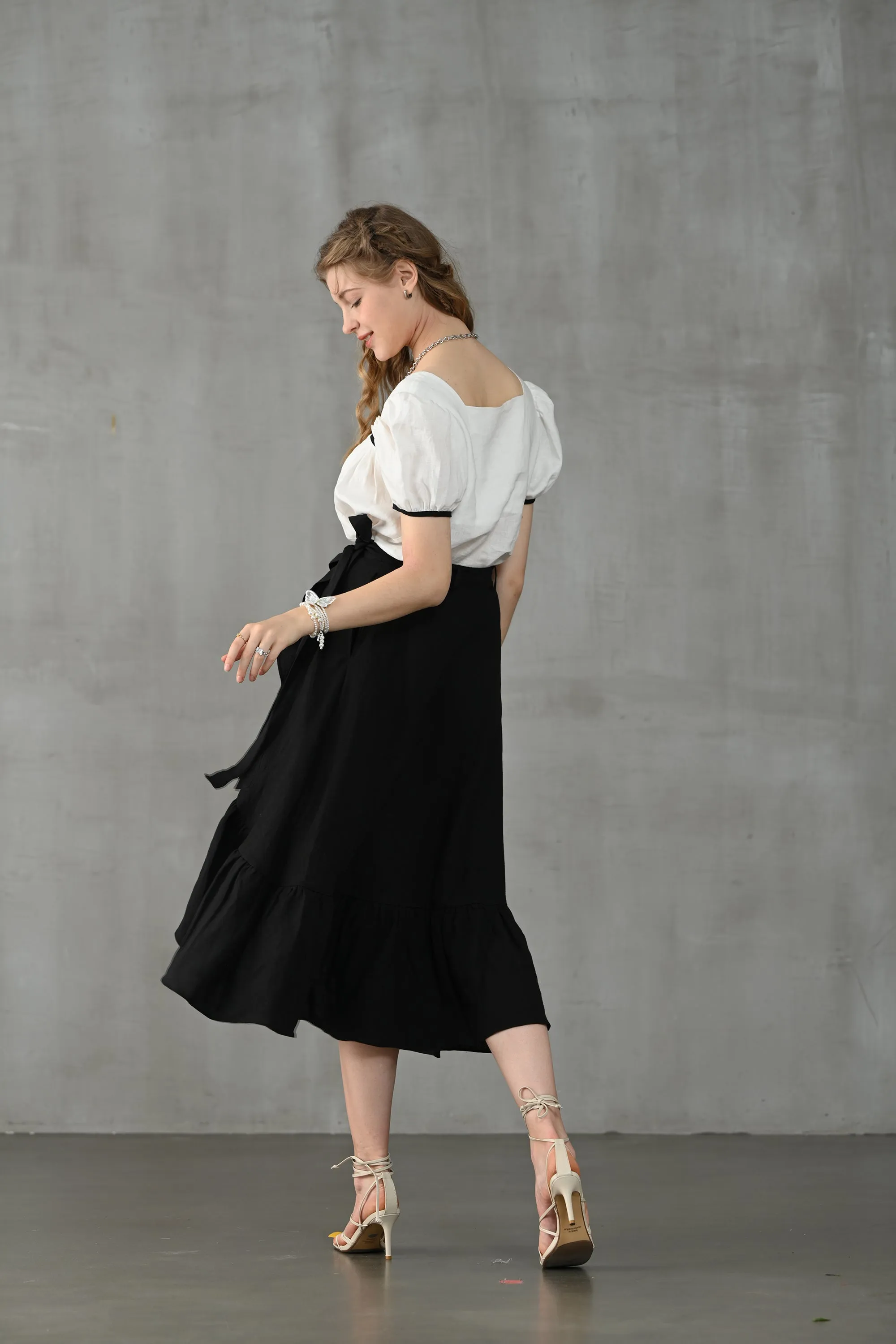 Clover 32 | Wrap linen skirt in black/white