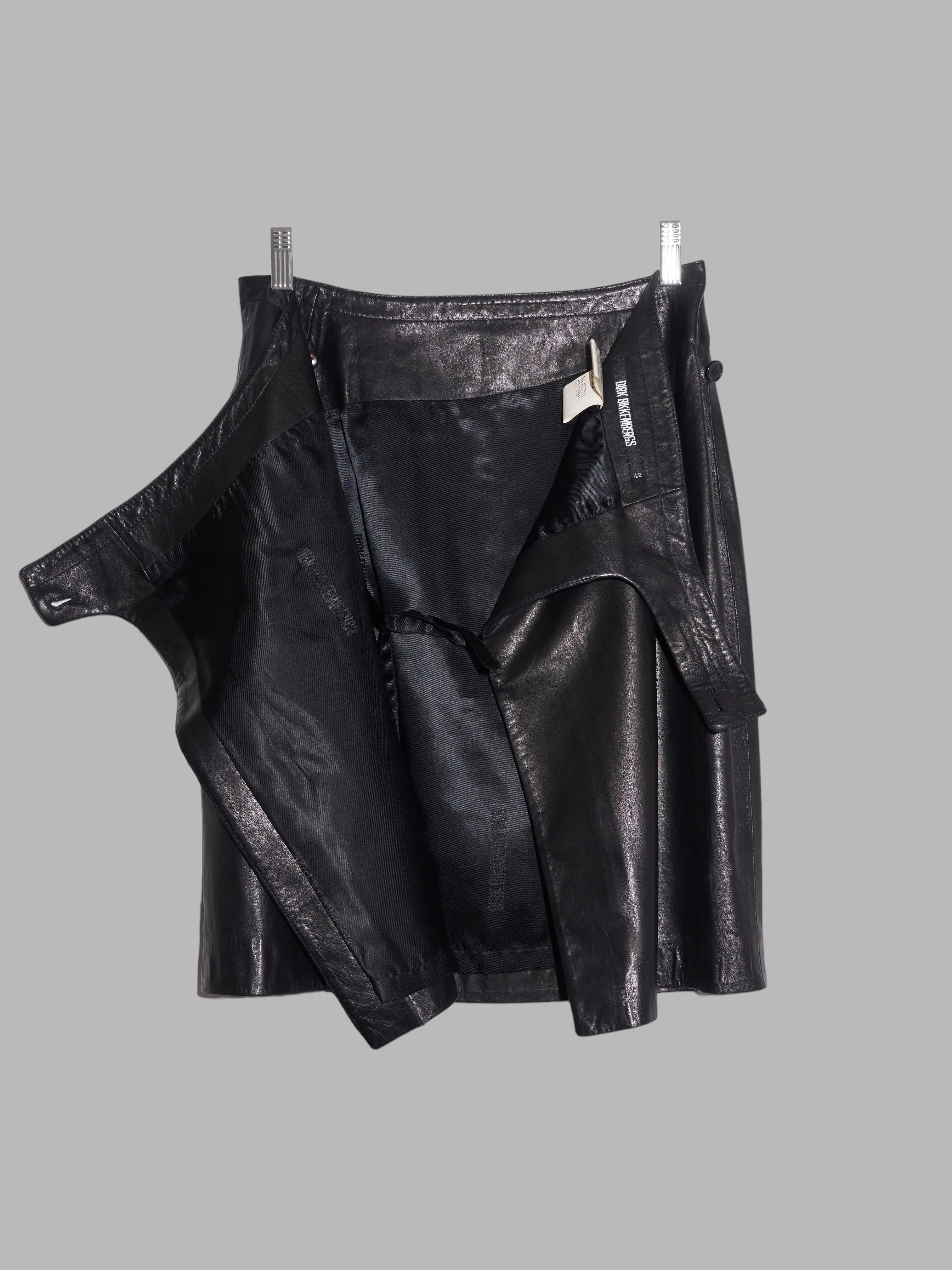 Dirk Bikkembergs 1990s 2000s black leather wrap skirt - size 42