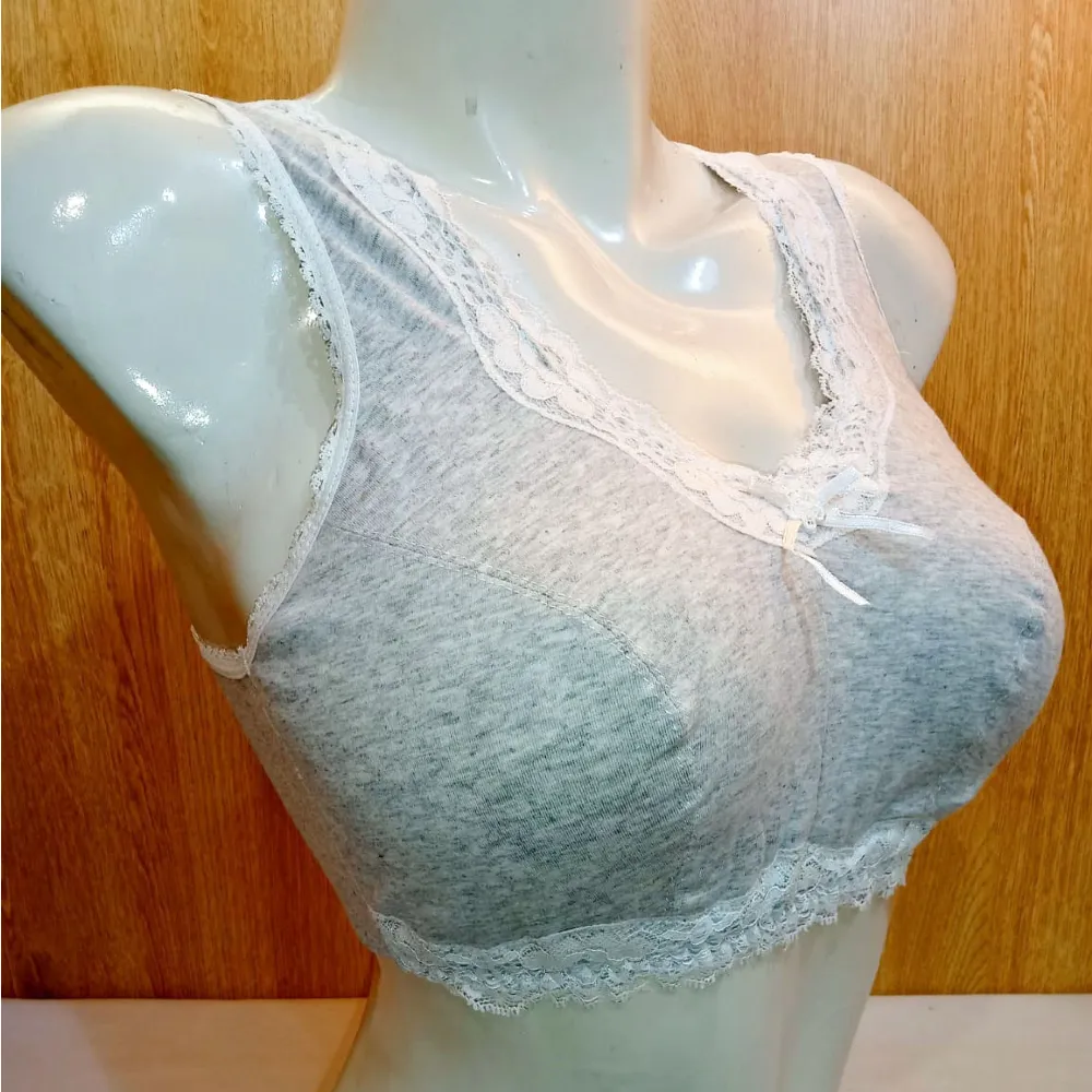 Ladies Beautiful Trim Lace Design Thin Padded Wireless Bra