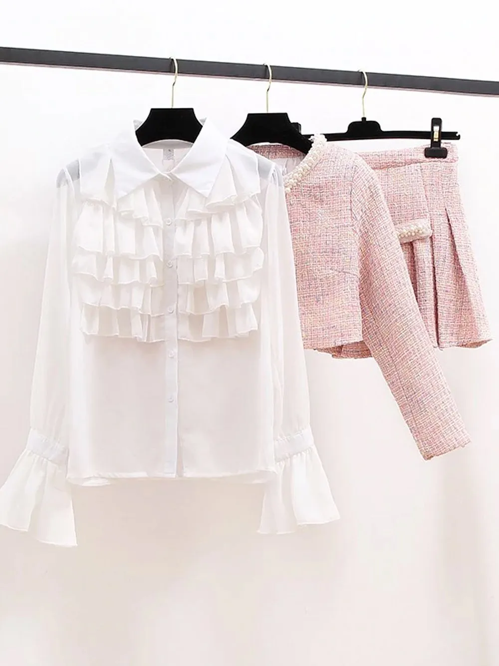 LE'ROSE Jacket & Skirt Set in Pink