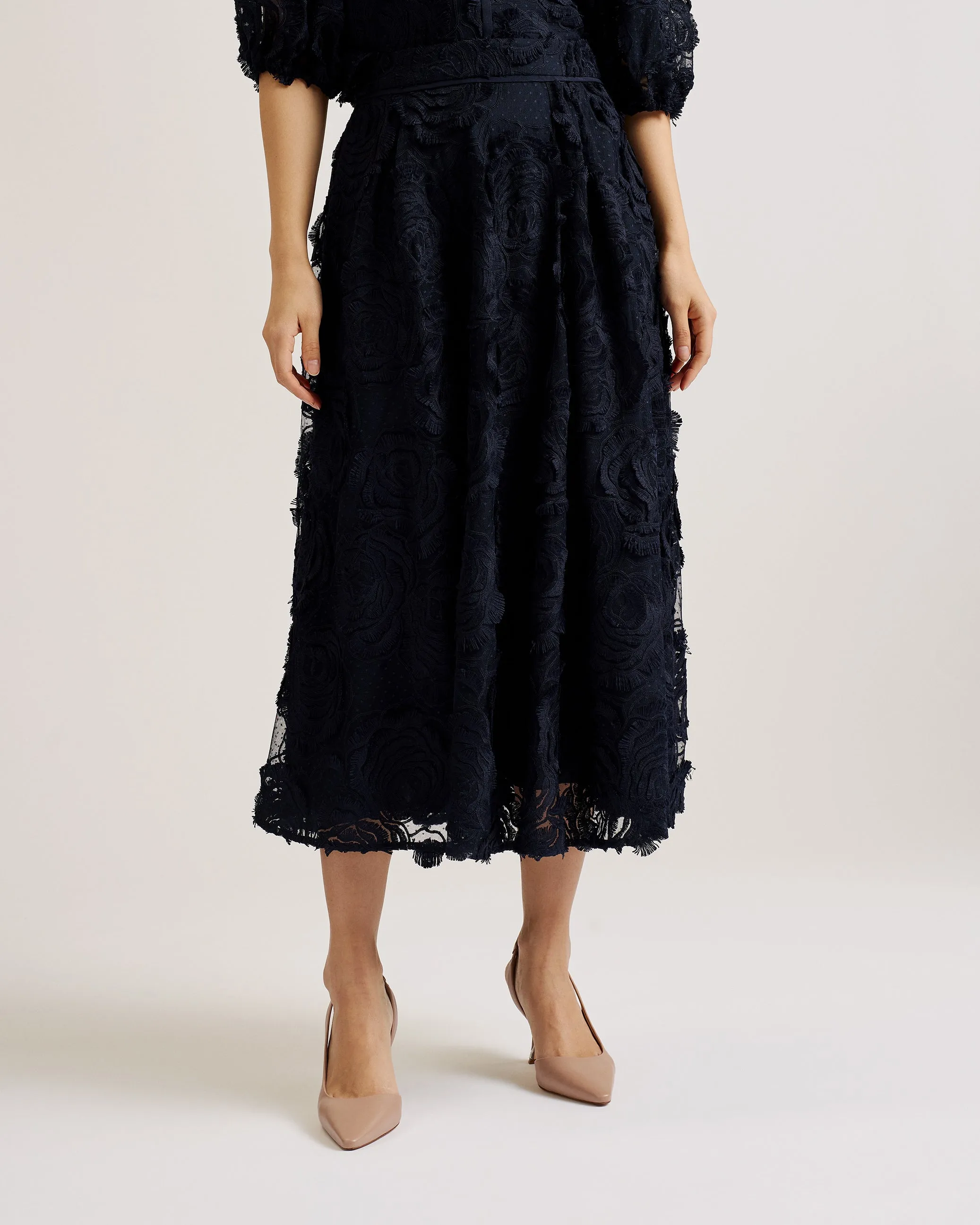 Louelaa Midi Skirt With Pleats Navy