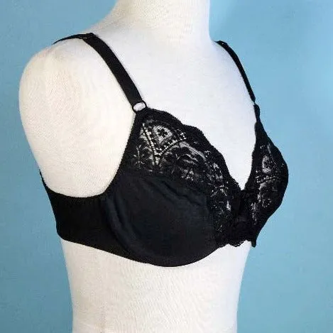 SOLD Vintage 70s Sheer Black Lace Vassarette Bra, Lingerie 34C