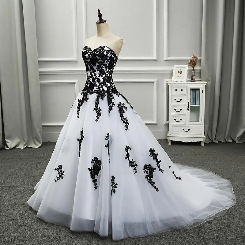 White Black Elegant White and Black Wedding Dresses Appliqued Sweetheart Bridal Gowns Tulle Custom Made