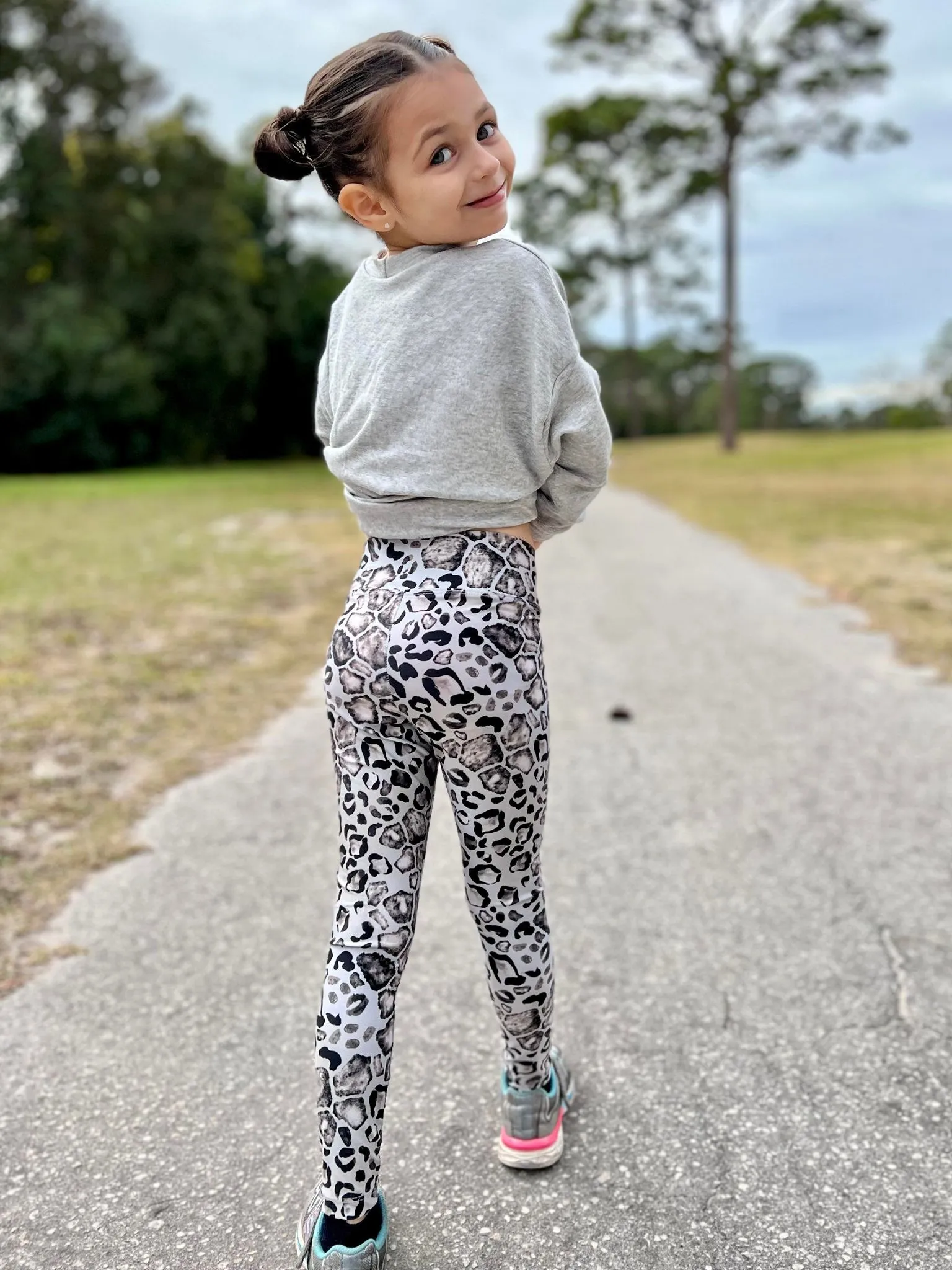 Youth Sundial Leggings PDF Sewing Pattern 2-16